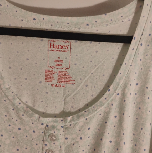 Women's Hanes Plus Size Sleepshirt - Picture 2 of 3